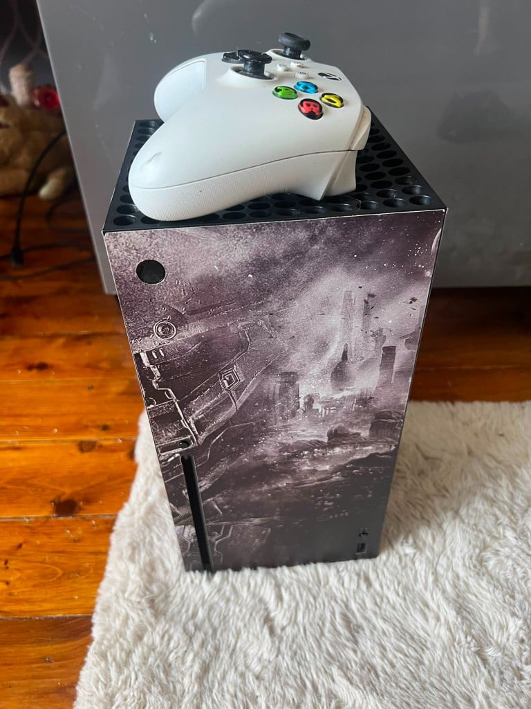 Xbox Series X console with wireless controller